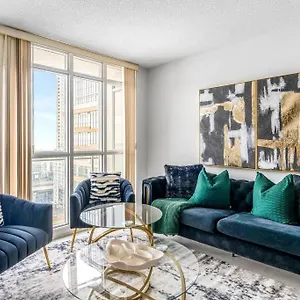One Bed And Den Upscale Comfort With Parking Apartment Toronto
